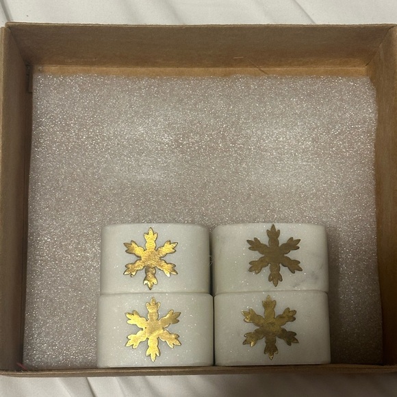 White and Gold Snowflake Napkin Rings - Picture 3 of 4